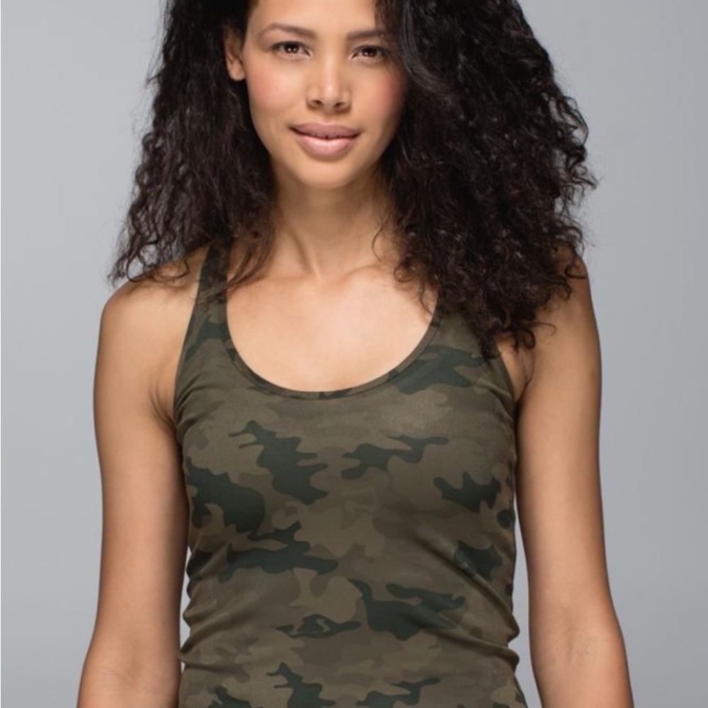 Lululemon Racerback Savasana Camo Fatigue Green Tank M - measurements in pics